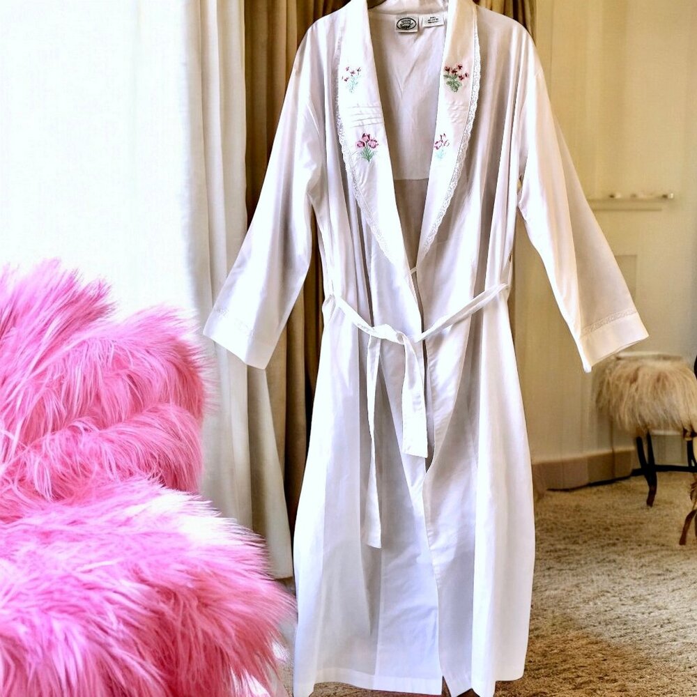 Laura Ashley Vintage 80's Long Robe White Cotton Embroidery Lace Made in U.A.E.